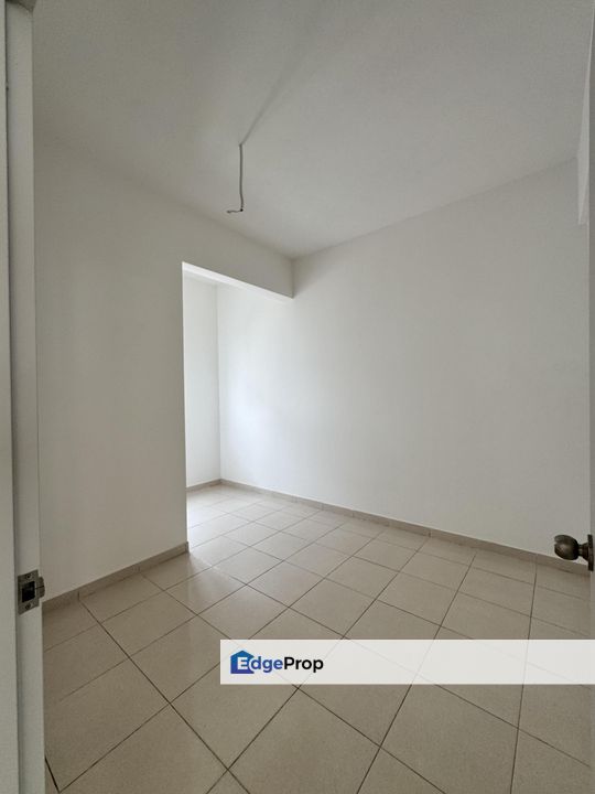 Double Storey Terrace M Senyumia Bandar Baru Salak Tinggi, Selangor, Sepang