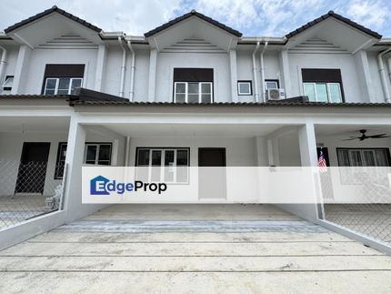 Double Storey Terrace M Senyumia Bandar Baru Salak Tinggi, Selangor, Sepang