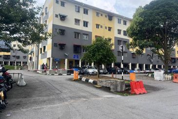 Pangsapuri Seri Dahlia