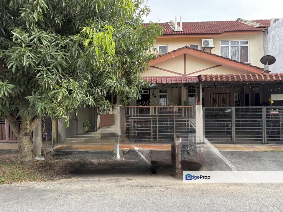 RUMAH TERES DUA TINGKAT BANDAR TASIK KESUMA, SEMENYIH, Selangor, Semenyih