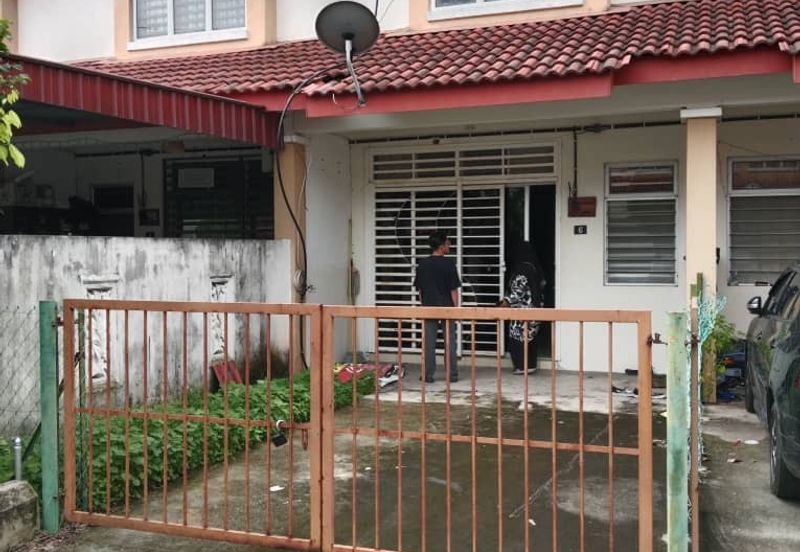 Taman Bunga Raya, Sepang