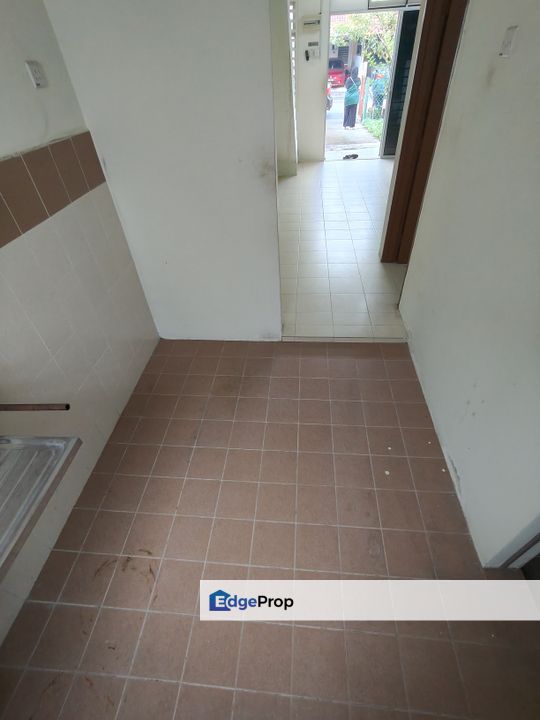 Double Storey Taman Bunga Raya Salak Tinggi , Selangor, Sepang