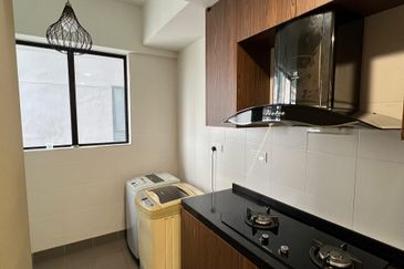 SERI RIANA RESIDENCE, WANGSA MAJU