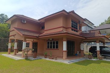 Ground Floor Intermediate Lot at 8th Avenue Business Center, PJ