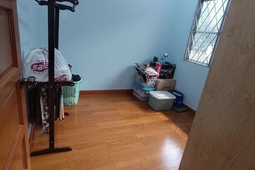 Ground Floor Intermediate Lot at 8th Avenue Business Center, PJ