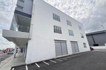 Suria Industrial Park (SIP)