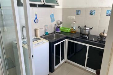 Metropolitan Square Condo