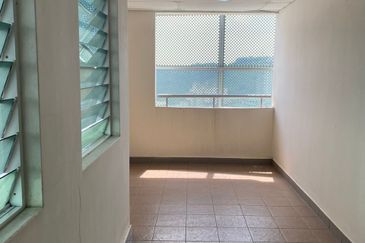 Metropolitan Square Condo