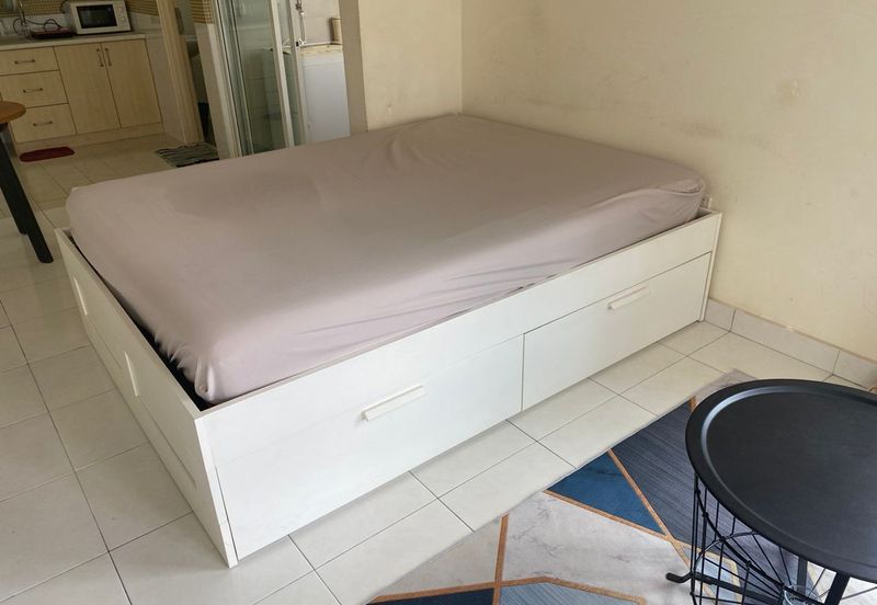 Metropolitan Square Condo