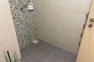 Metropolitan Square Condo