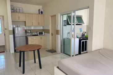 Metropolitan Square Condo