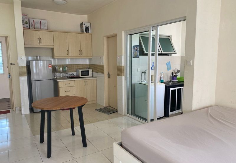 Metropolitan Square Condo