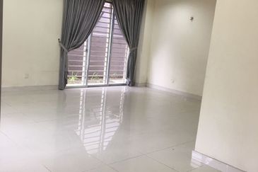 Taman Kipark Double Storey Semi-D ,Puchong