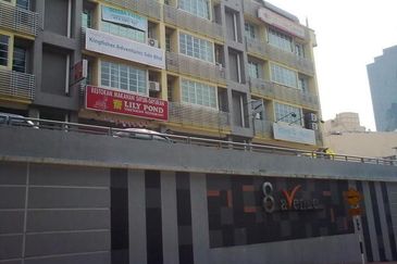 For Rent – Ground Floor Intermediate Lot at 8th Avenue Business Center, PJ