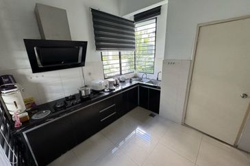 Rawang Beautiful 3sty Semi-D Below MarketValue BMV