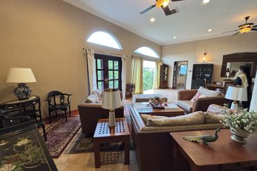 Signal Hill l Bungalow l Furnished l Seaview l Privacy l Likas l KK