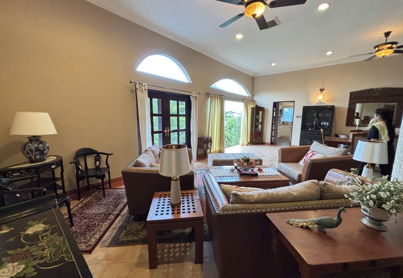 Signal Hill l Bungalow l Furnished l Seaview l Privacy l Likas l KK