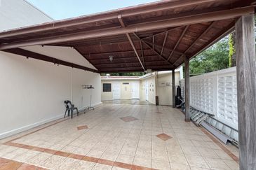 Signal Hill l Bungalow l Furnished l Seaview l Privacy l Likas l KK