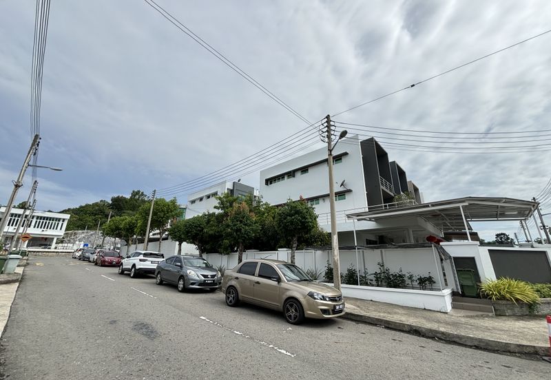 Double Storey Terrace l Ujana Seri Fantasi l Furnish l Likas l KK Town