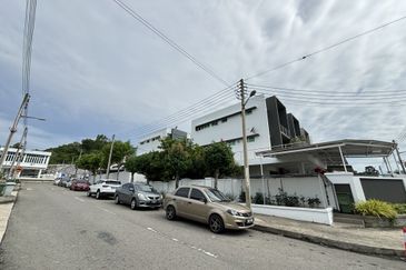 Double Storey Terrace l Ujana Seri Fantasi l Furnish l Likas l KK Town