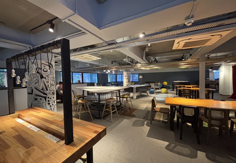 City Hotel l Renovated l Furnished l Gaya Street l 6.5Storey Hotel