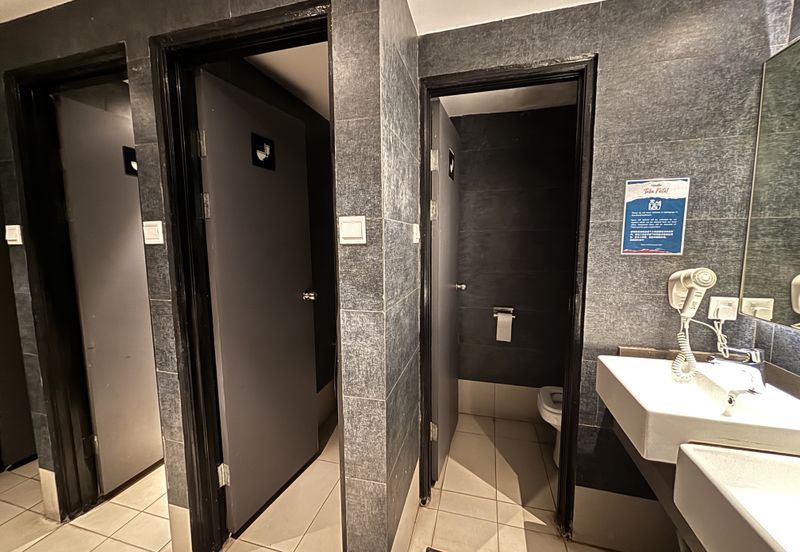 City Hotel l Renovated l Furnished l Gaya Street l 6.5Storey Hotel