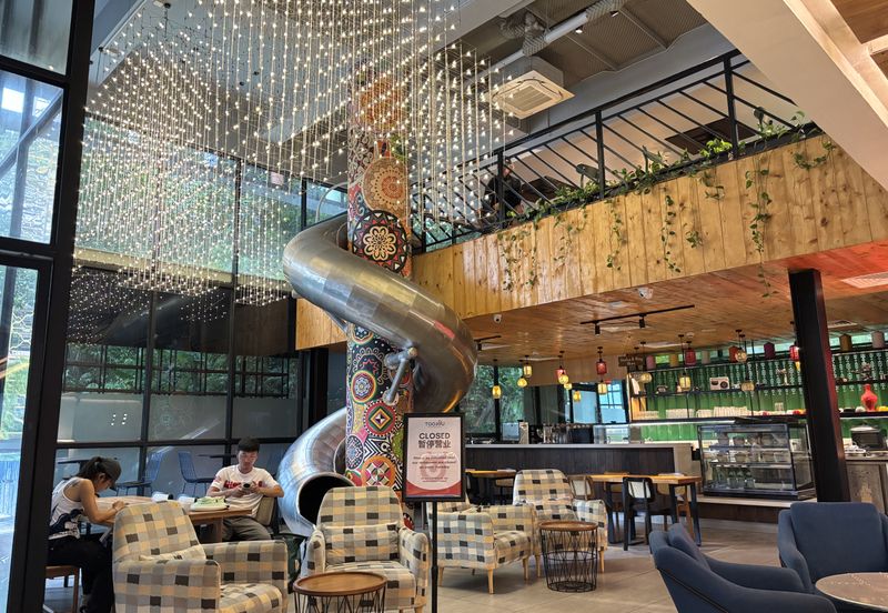 City Hotel l Renovated l Furnished l Gaya Street l 6.5Storey Hotel