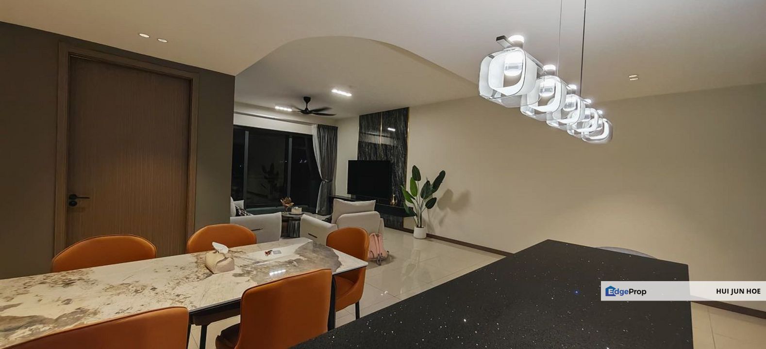 Jesselton Twin Tower l Furnish l 2car park l Damai l KPJ l HQE l TTSS, Sabah, Kota Kinabalu