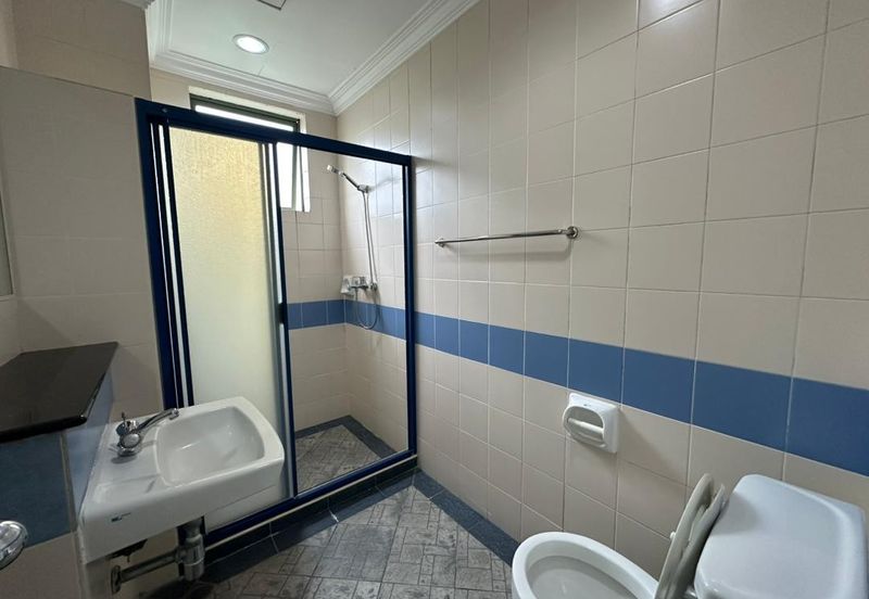 The Peak Condominium