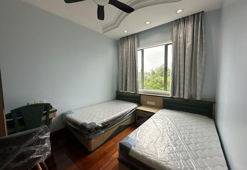 The Peak Condominium