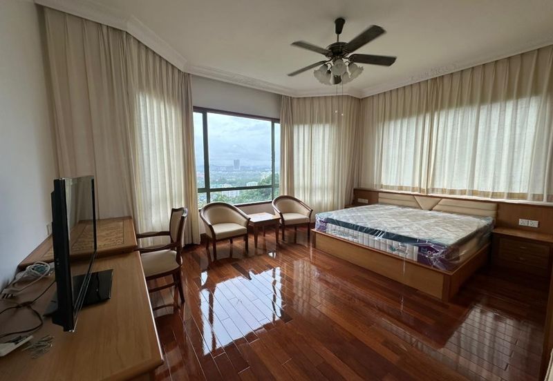 The Peak Condominium