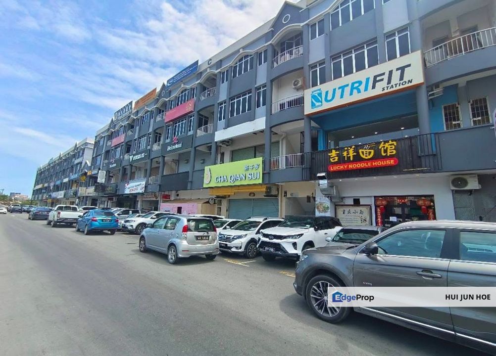 Lintas Square l 1st floor l Partial Furnish l Main Road l Office, Sabah, Kota Kinabalu