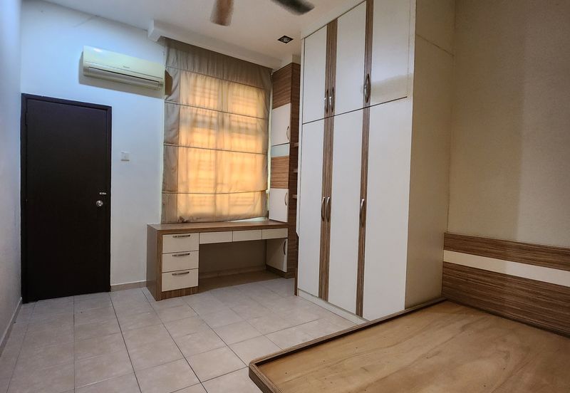 Glomac Taman Kota Laksamana 2 Storey House For Sale