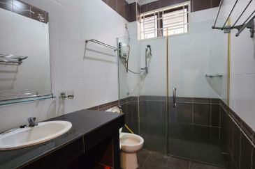 Glomac Taman Kota Laksamana 2 Storey House For Sale