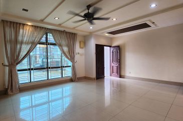Glomac Taman Kota Laksamana 2 Storey House For Sale