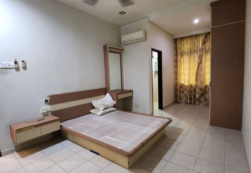 Glomac Taman Kota Laksamana 2 Storey House For Sale