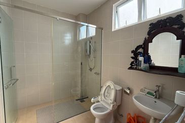 TIARA MELAKA GOLF & COUNTRY CLUB (VILLE