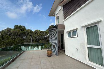 TIARA MELAKA GOLF & COUNTRY CLUB (VILLE