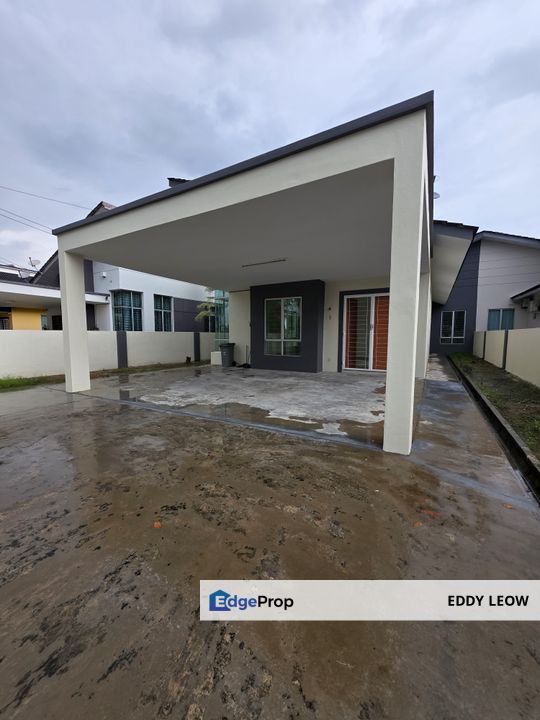 New Spacious Semi D House For Sale, Melaka, Melaka Tengah
