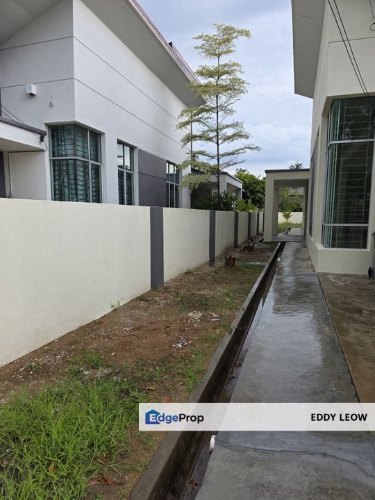 New Spacious Semi D House For Sale, Melaka, Melaka Tengah