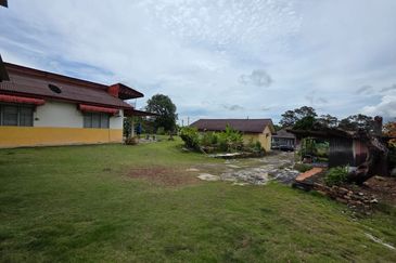 Residential Land @ Cheng For Sale