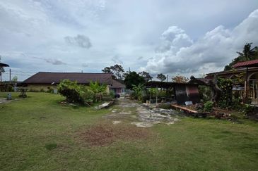 Residential Land @ Cheng For Sale