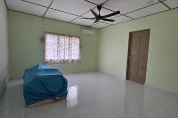 Residential Land @ Cheng For Sale