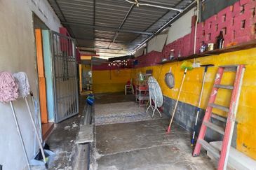 Residential Land @ Cheng For Sale