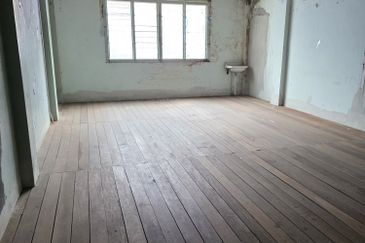 2 Adjoining Shoplots @ Kampung Hulu For Rent