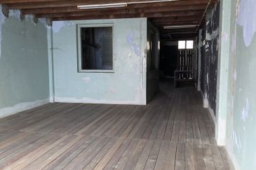 2 Adjoining Shoplots @ Kampung Hulu For Rent