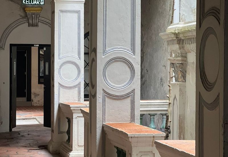 Heeran Street Shophouse For Rent