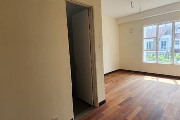 Jalan Akuatik 13/67A