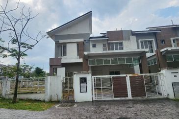 Jalan Akuatik 13/67A