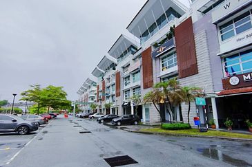 Laman Seri Business Park